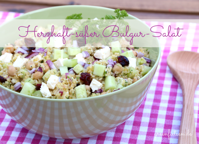 Herzhaft-süßer Sommersalat mit Bulgur, Feta & Cranberries {Rezept}