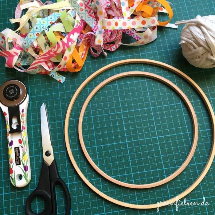 DIY-Tutorial | Summerfeeling - Windspiel aus Stoffresten