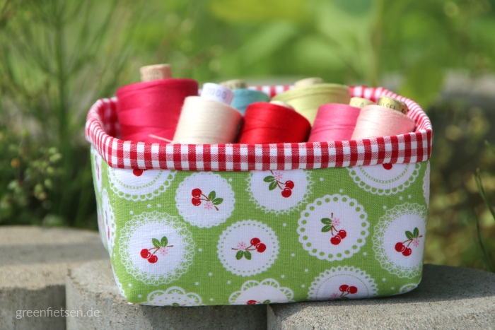 Petit Four Basket - Stoffkörbchen nach der Anleitung von Annie Unrein & Fat Quarter Shop