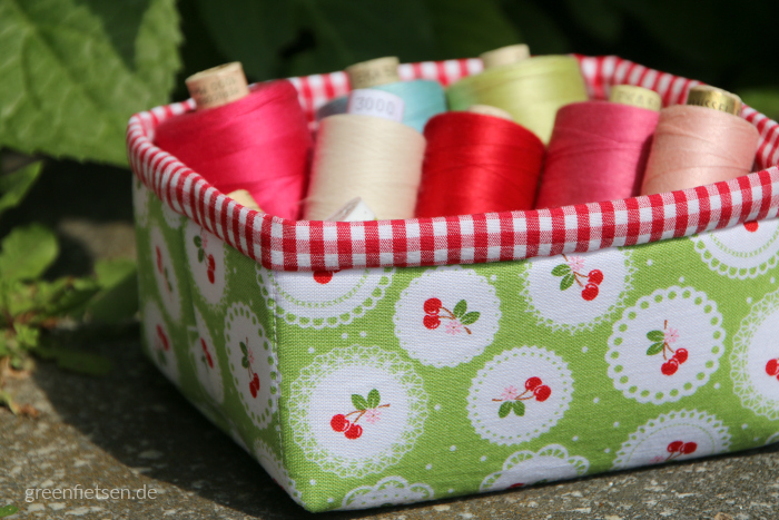 Petit Four Basket - Stoffkörbchen nach der Anleitung von Annie Unrein & Fat Quarter Shop