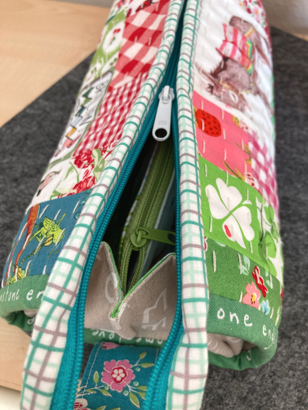 Halbgeöffnete Sew Together Bag
